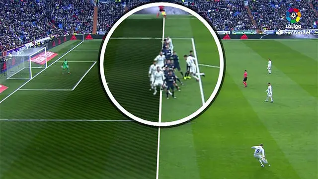 Gol ilegal de Sergio Ramos frente al M&aacute;laga en el Bernab&eacute;u