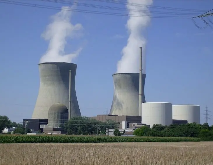 Vista de una planta de energía nuclear.