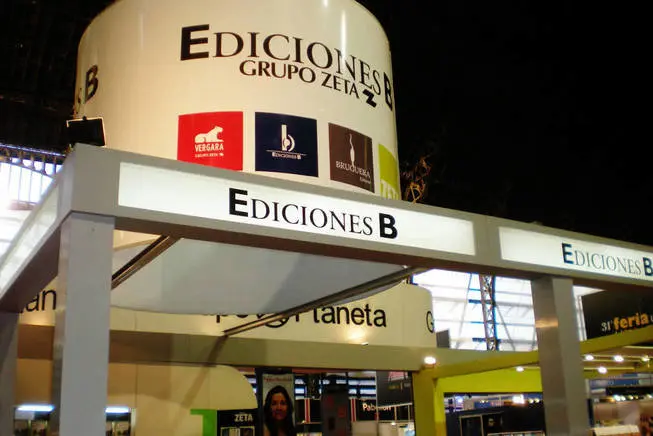 Stand de Ediciones B. / RR SS