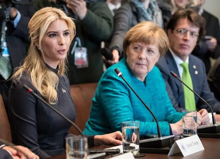 Ivanka Trump junto a Angela Merkel. / RRSS