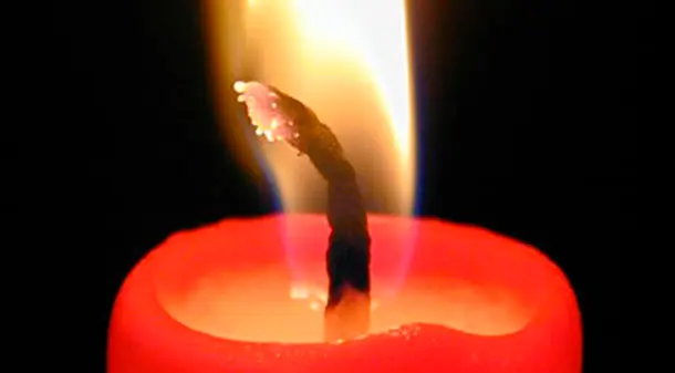 Una vela.