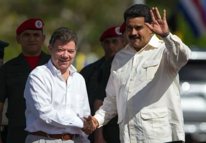 Juan Manuel Santos, presidente de Colombia y Nicol&aacute;s Maduro, presidente de Venezuela. / Telesurtv.net