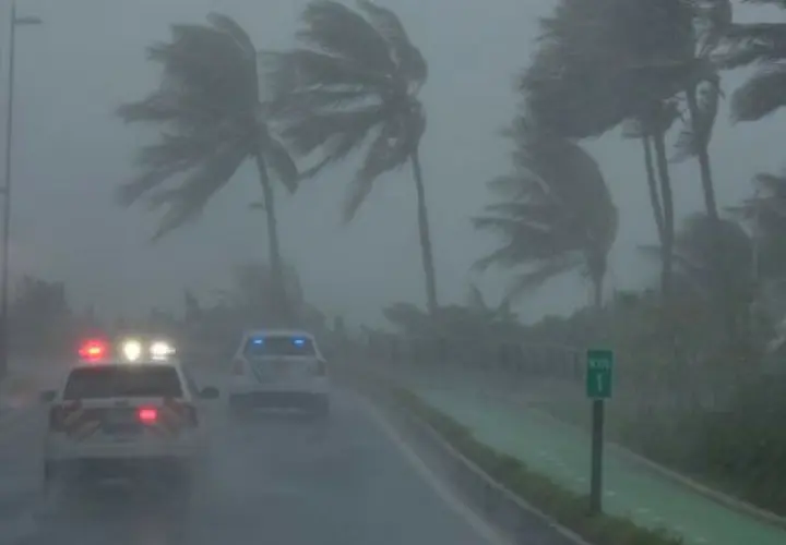 Paso del hurac&aacute;n Irma por Puerto Rico. Twitter.