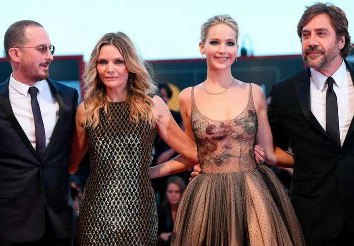 Darren Aronofsky, director; Michelle Pfeiffer, actriz; Jennifer Lawrence, actriz; y Javier Bardem, director. Twitter.