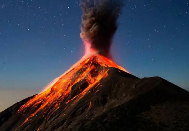 Volc&aacute;n de Fuego en Guatemala. RR SS.