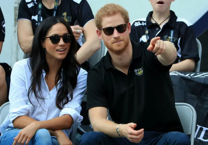 Meghan Markle, actriz, y el pr&iacute;ncipe Enrique del Reino Unido. Instagram.