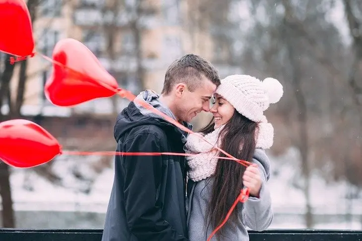 Pareja de enamorados. / Pexels