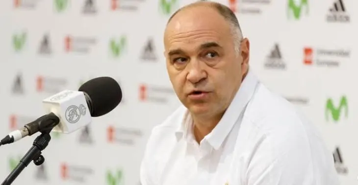 Pablo Laso en rueda de prensa. / Foto: @mundiario