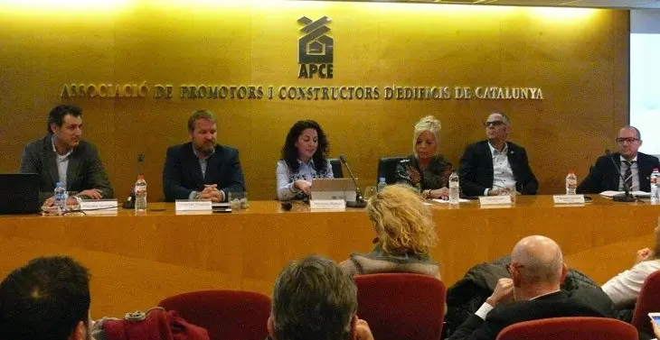Debate en la Jornada Inmointer./ Nota de prensa