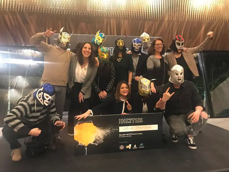 La ganadora de Incitus con sus incondicionales fans.