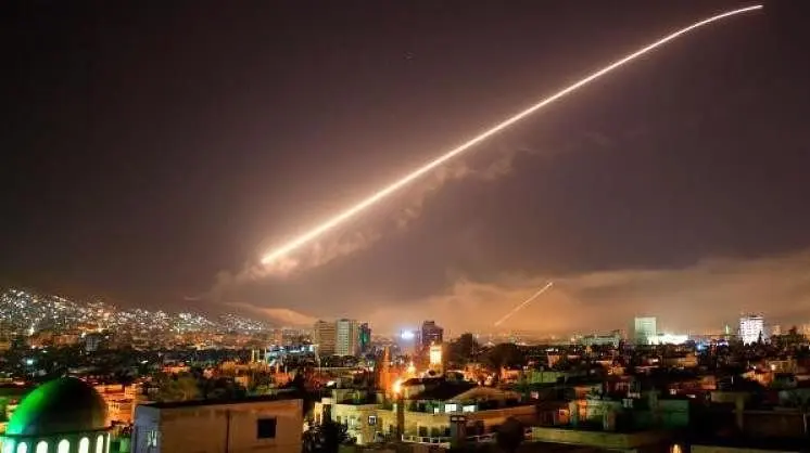 El fuego antiaéreo de Siria durante el ataque de EE UU. / CNN