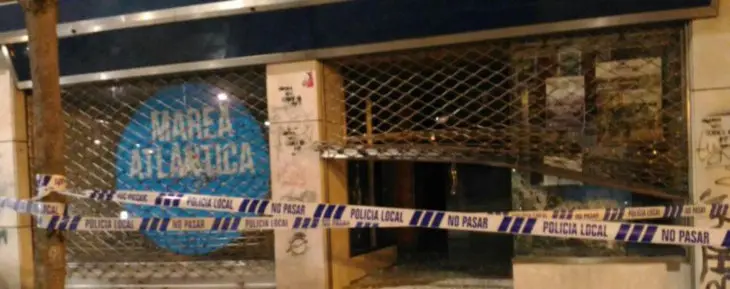 Destrozos provocados en la sede. / Marea Atl&aacute;ntica