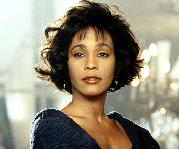 Whitney Houston, cantante y actriz. Pinterest.