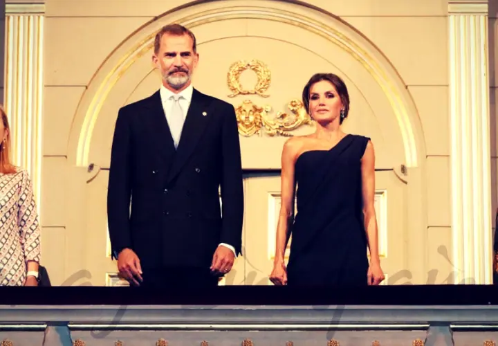 Felipe VI y su esposa, la reina Letizia de Espa&ntilde;a. RR SS.