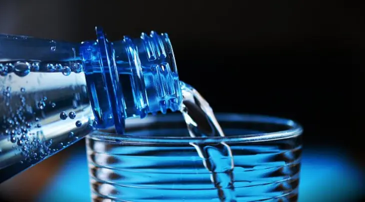 Tomar agua. / Pixabay.