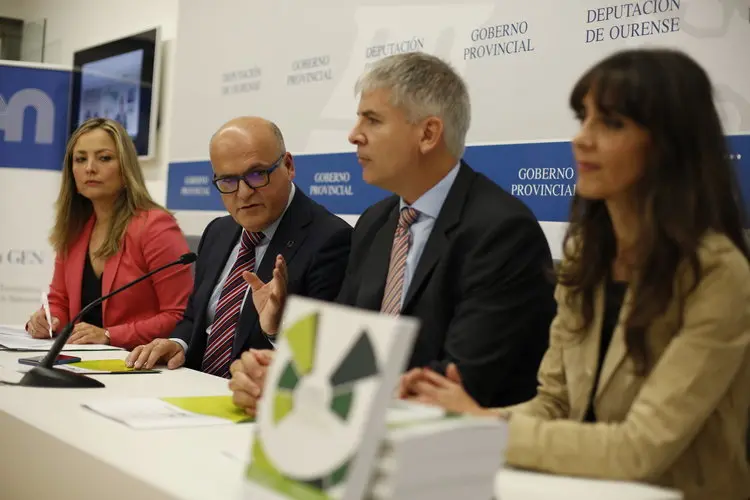 Presentaci&oacute;n del informe de la RED Localis con Mar&iacute;a Cadaval, Manuel Baltar, Santiago Lago y Concepci&oacute;n Campos. / La Regi&oacute;n