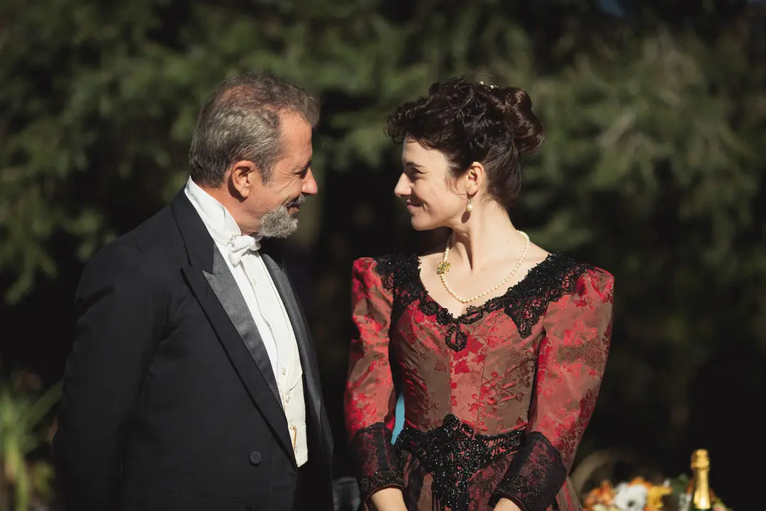 Miquel &Iacute;nsua (Marcial Vilamari&ntilde;o) e Susana Sampedro (Alicia). / Mundiario