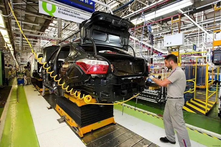 F&aacute;brica de coches. / Noticias Coches