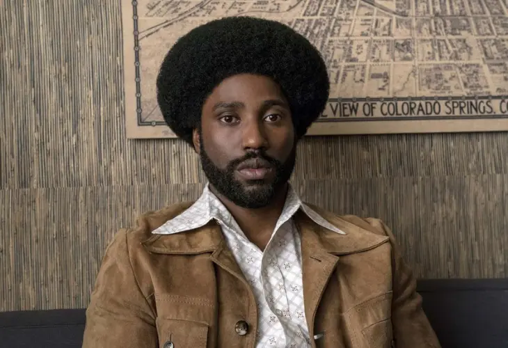 John David Washington en la pel&iacute;cula Blackkklansman. / Sensacine.