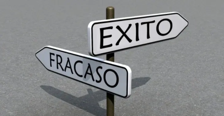 Fracaso y &eacute;xito. / RR SS.