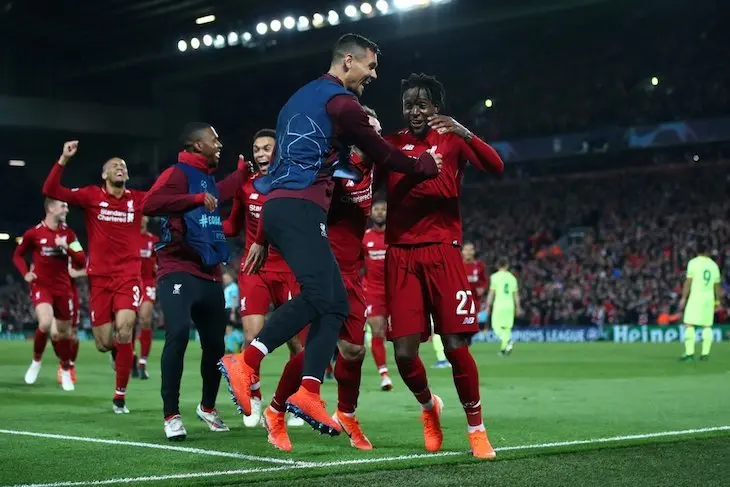 Jugadores del Liverpool celebran el cuarto gol al Barcelona en las semifinales. / Twitter