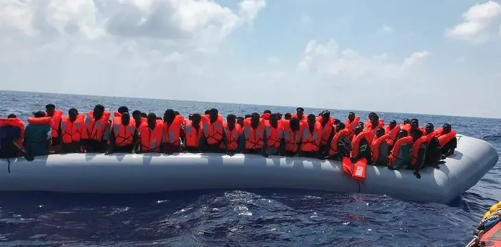 Migrantes en el Mediterr&aacute;neo / El Clar&iacute;n