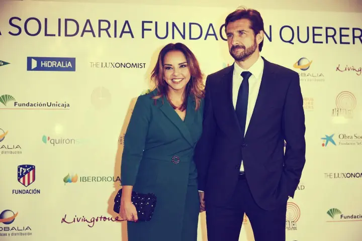 Chenoa, cantante; y Miguel S&aacute;nchez Encinas, m&eacute;dico. RR SS. 