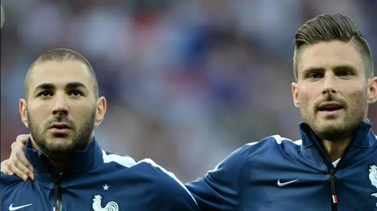 Benzema y Giroud, en un encuentro de la selecci&oacute;n francesa. / Twitter