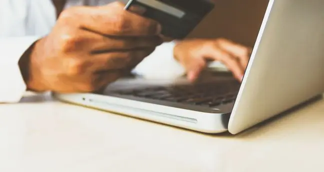 Compras online. / RRSS.