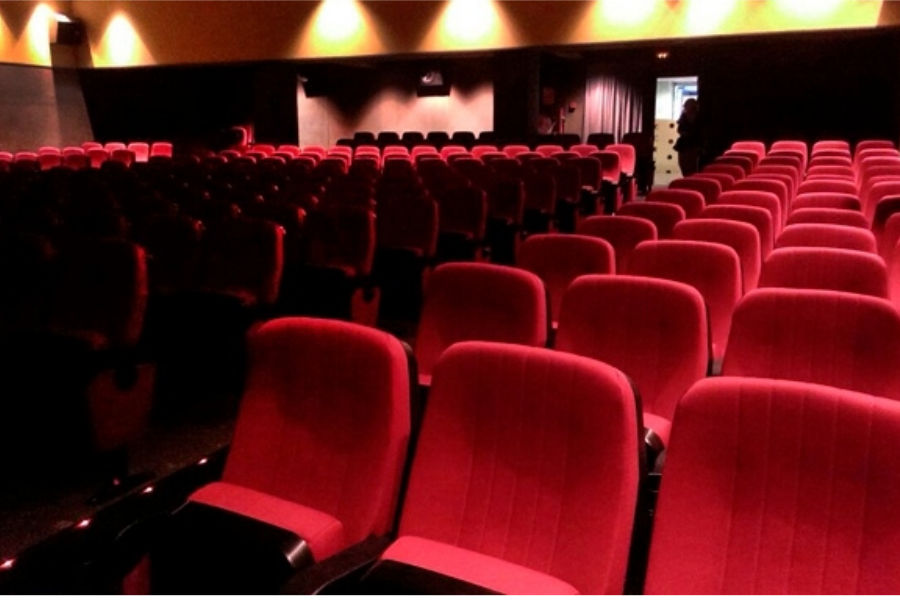 Un cine.
