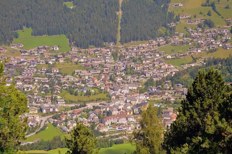 Ciudad en un valle. / Pixabay