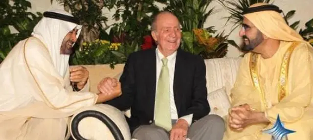 el-rey-juan-carlos-y-el-gobierno-se-reparten-los-dos-ferrari-regalados-por-un-jeque-arabe [640x480]