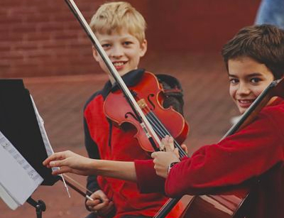 Ni&ntilde;os m&uacute;sicos. / Mundiario