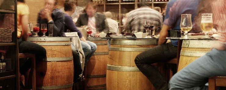 Un bar de Catalu&ntilde;a. / Pixabay