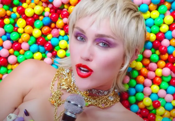 Miley Cyrus, cantante y actriz. YouTube.