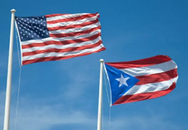 Banderas de Puerto Rico y EE UU. / RR.SS.