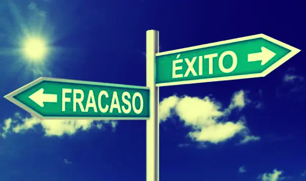 &Eacute;xito y fracaso. / RR SS.