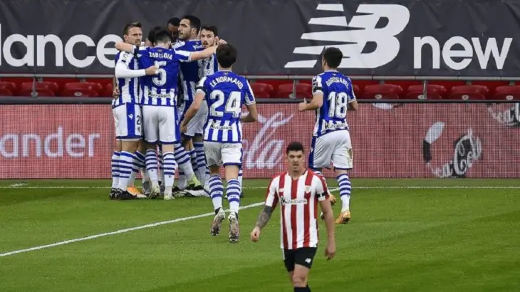 Los donostiarras celebran el gol tempranero./ RR SS.