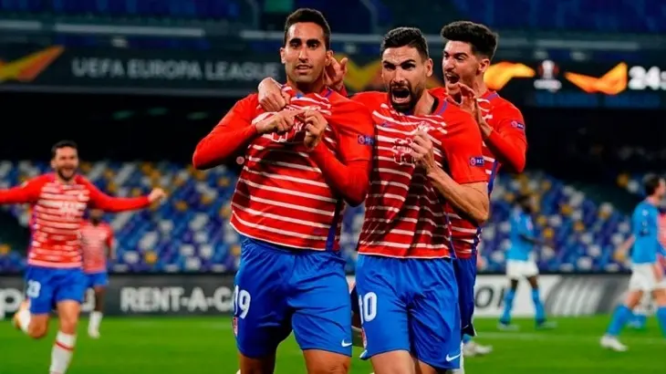 Montoro celebra el gol marcado ante el N&aacute;poles. / UEFA