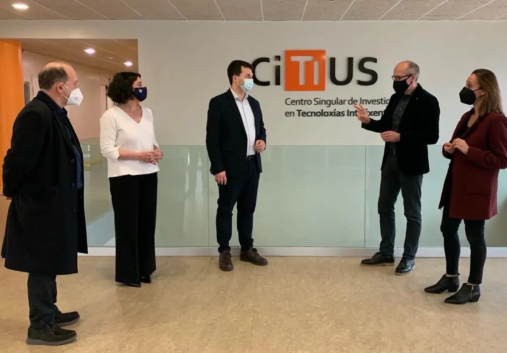 Gonzalo Caballero en su visita al CITIUS con su director, Sen&eacute;n Barro; el senador, Xoaqu&iacute;n Fern&aacute;ndez Leiceaga y al diputada, Noa D&iacute;az. / PSdeG - PSOE