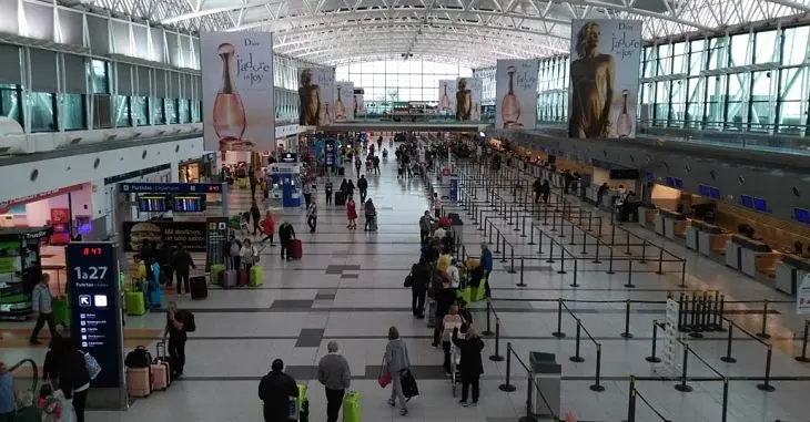 Aeropuerto Argentino Ministro Pistarini, "Ezeiza"/ RRSS
