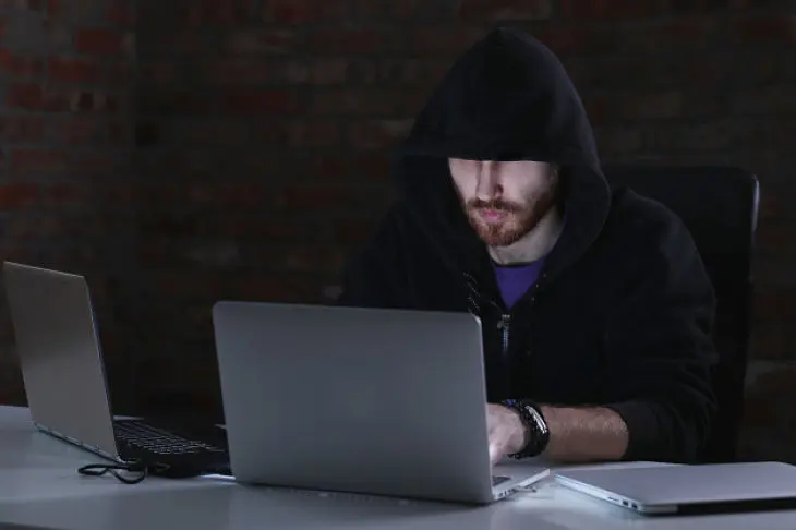 Hackers y estafadores est&aacute;n presentes en internet. /Freepik