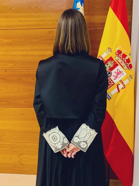 Juez de espaldas a la ley. / RRSS