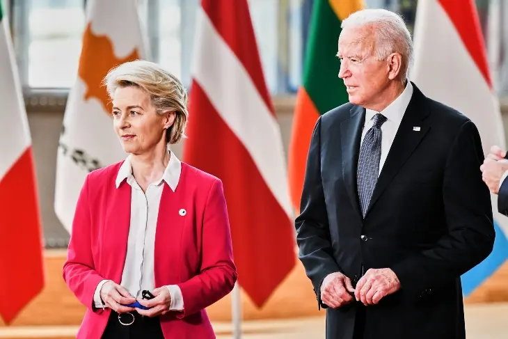 Ursula Von der Leyen, presidenta de la Comisi&oacute;n Europea; y Joe Biden, presidente EE UU. / @vonderleyen