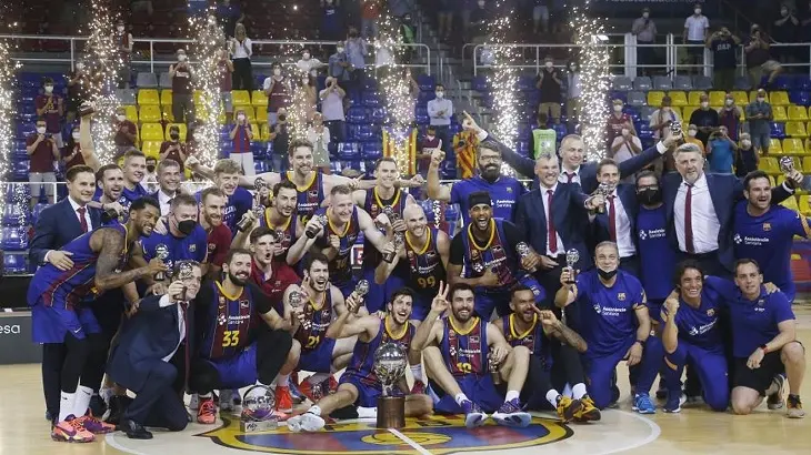 El Barcelona pasa por encima del Real Madrid y conquista la Liga Endesa. / fcbarcelona.es