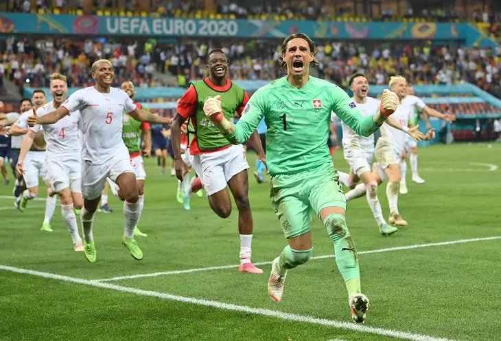 La Selecci&oacute;n de Suiza celebra con gusto su victoria ante Francia en la Eurocopa. / Twitter