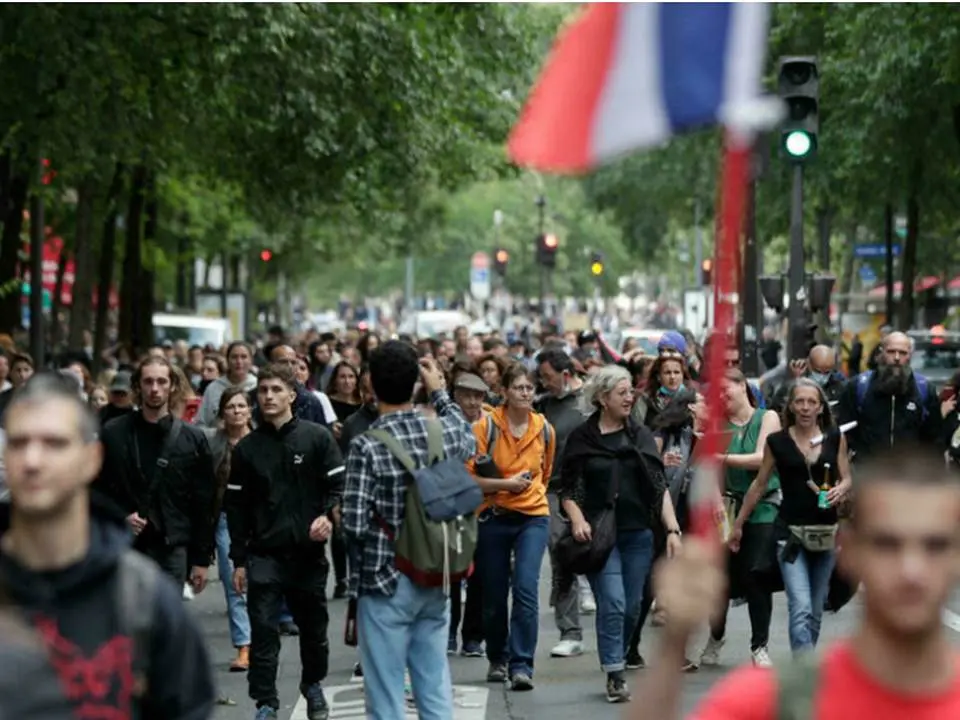 Protestas en Francia contra medidas de confinamiento. / rfi.fr
