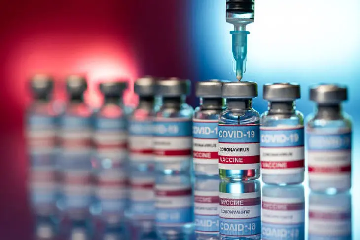 A medicaci&oacute;n contra a covid a&iacute;nda non chegou &aacute; maior parte do mundo. / RR SS