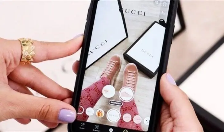Captura de la prueba de unas zapatillas Gucci en colaboraci&oacute;n con Snapchat. / Stylus.