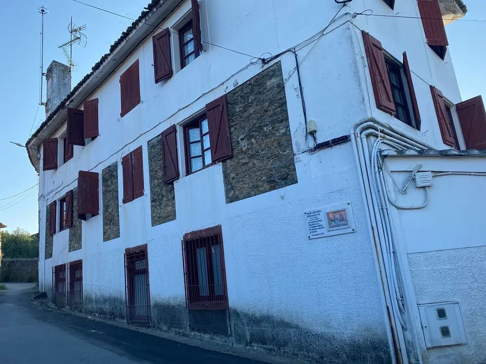 La primera fábrica de quesos y manteca de Galicia estuvo en esta casa, en Trasanquelos (A Coruña). / Mundiario
